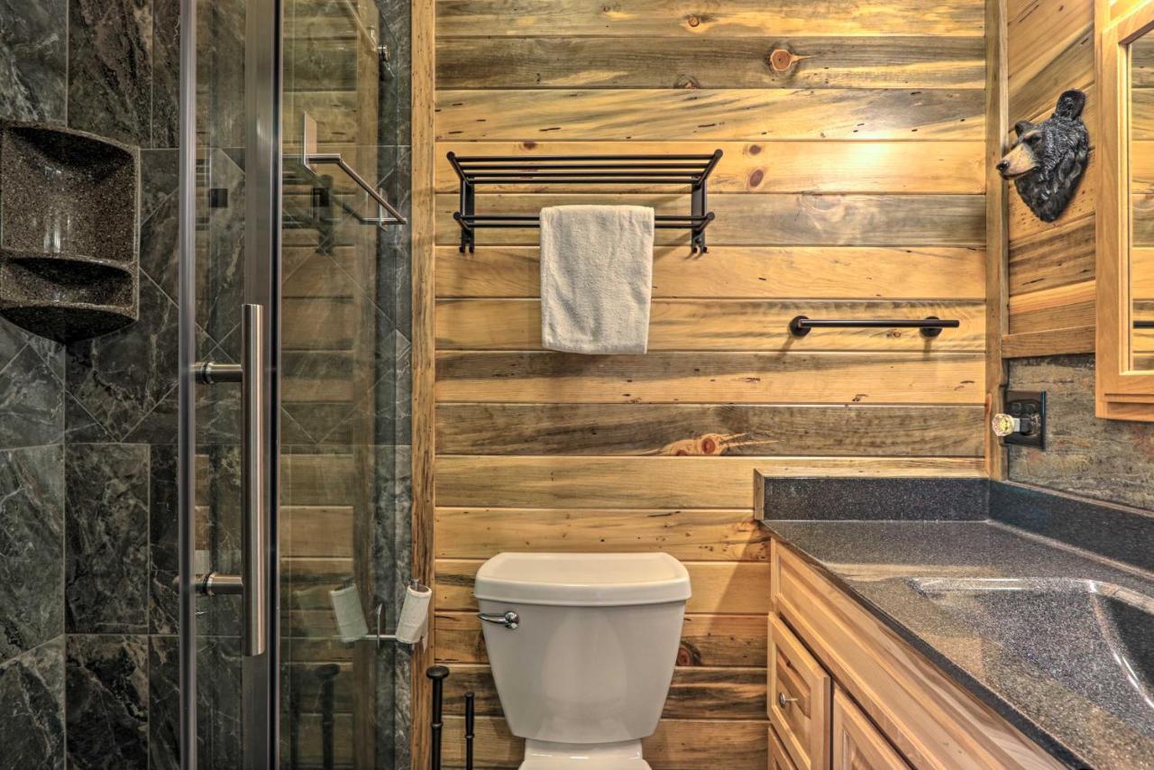 Eclectic Cabin With Hot Tub 1 Mi To Ober Gatlinburg Εξωτερικό φωτογραφία