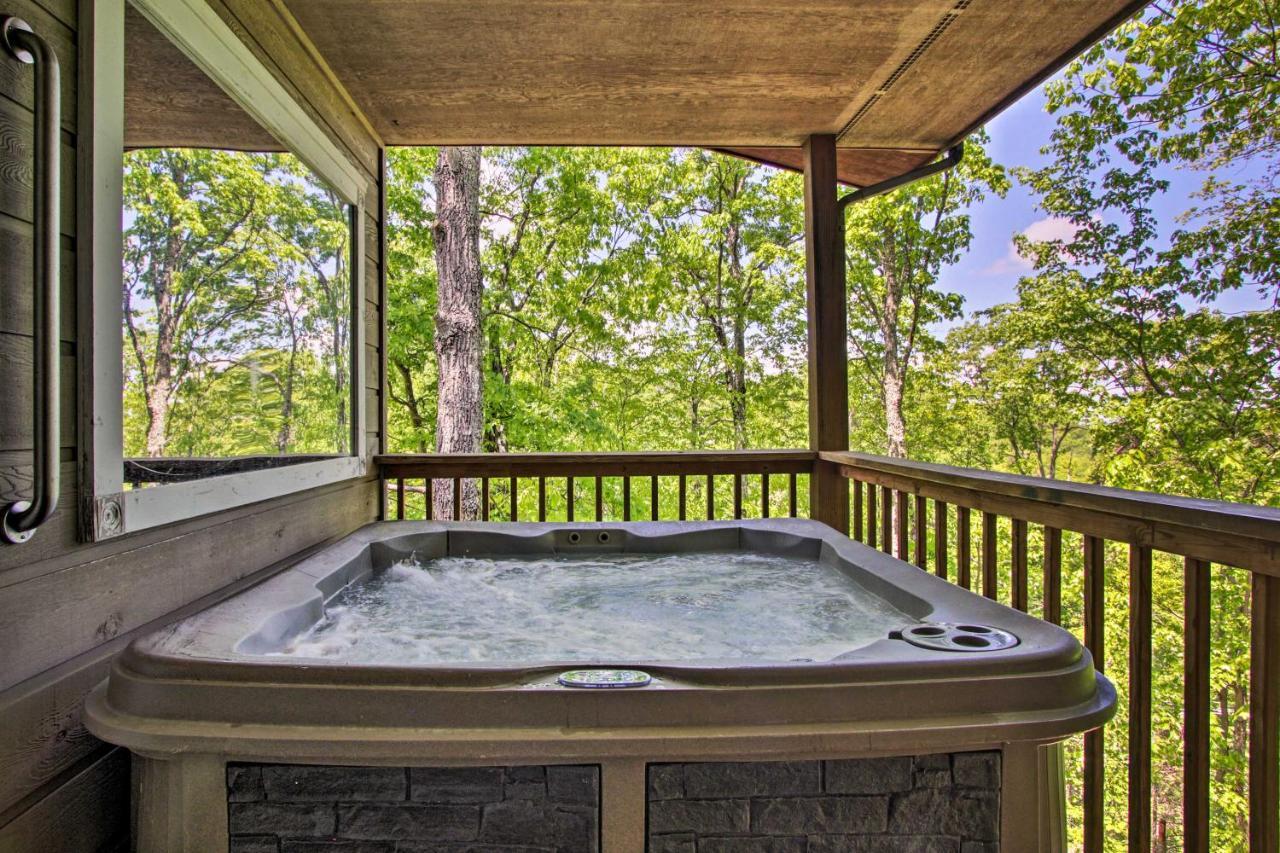 Eclectic Cabin With Hot Tub 1 Mi To Ober Gatlinburg Εξωτερικό φωτογραφία