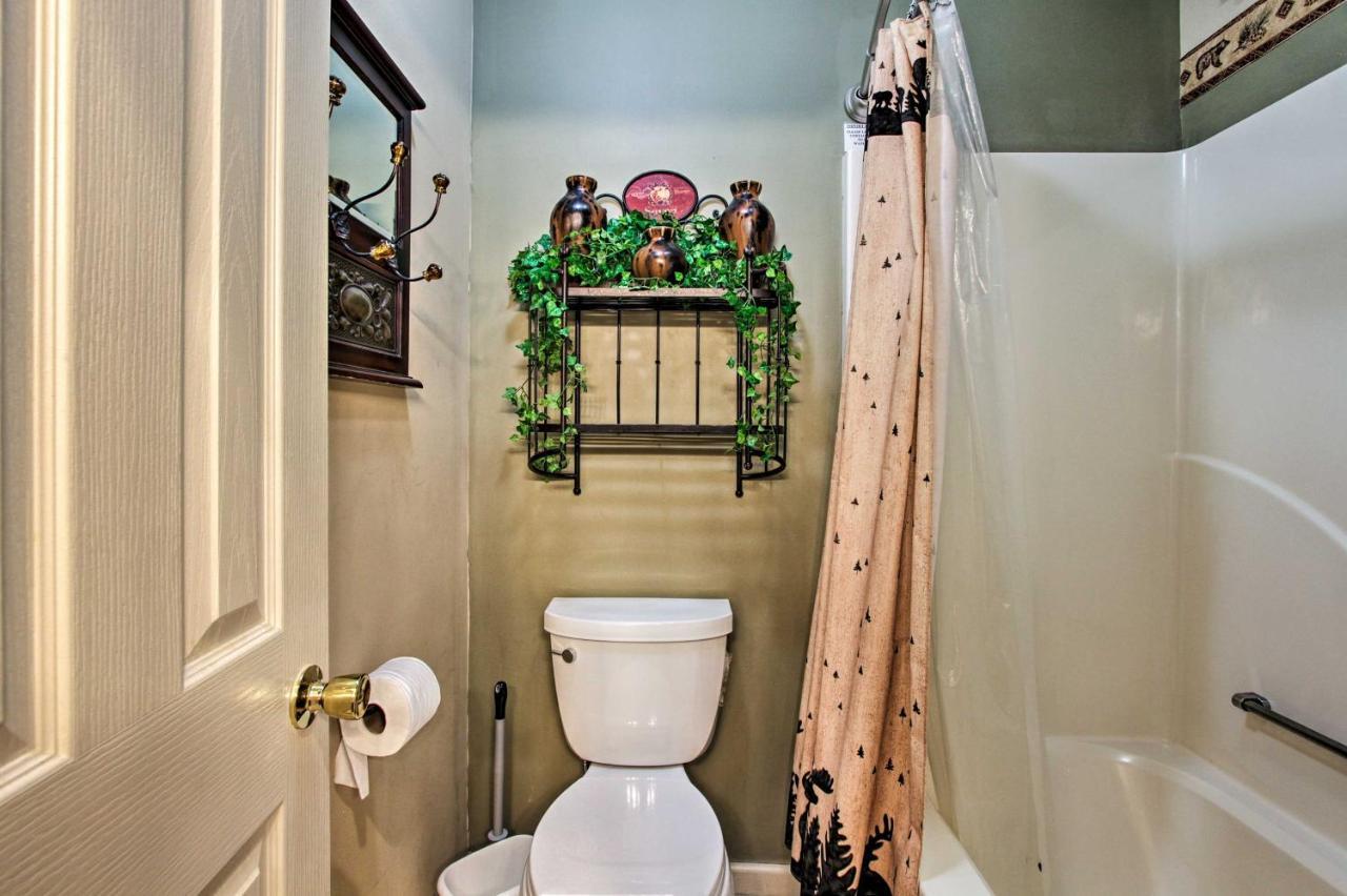Eclectic Cabin With Hot Tub 1 Mi To Ober Gatlinburg Εξωτερικό φωτογραφία